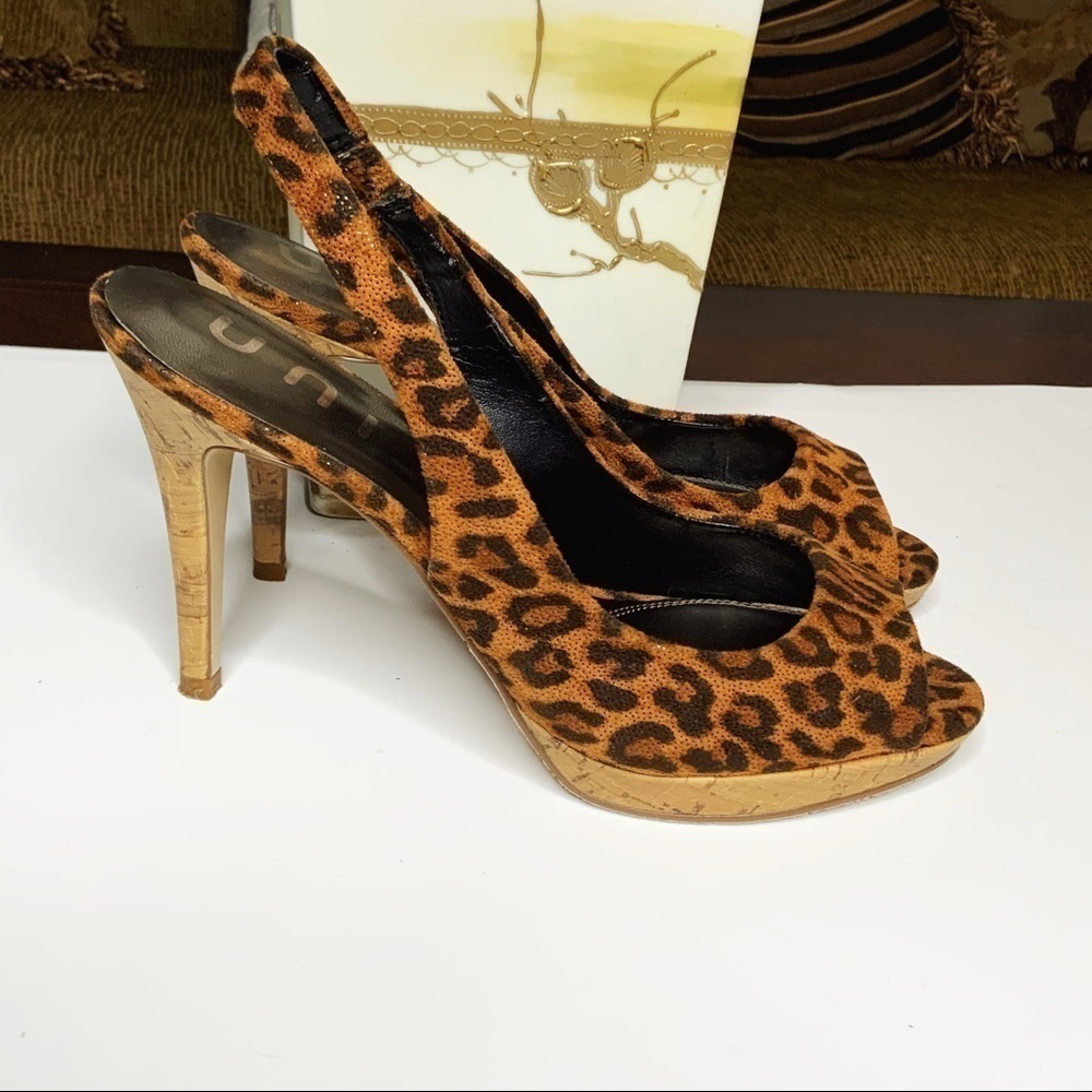 UNISA leopard sling back stilettos size 8